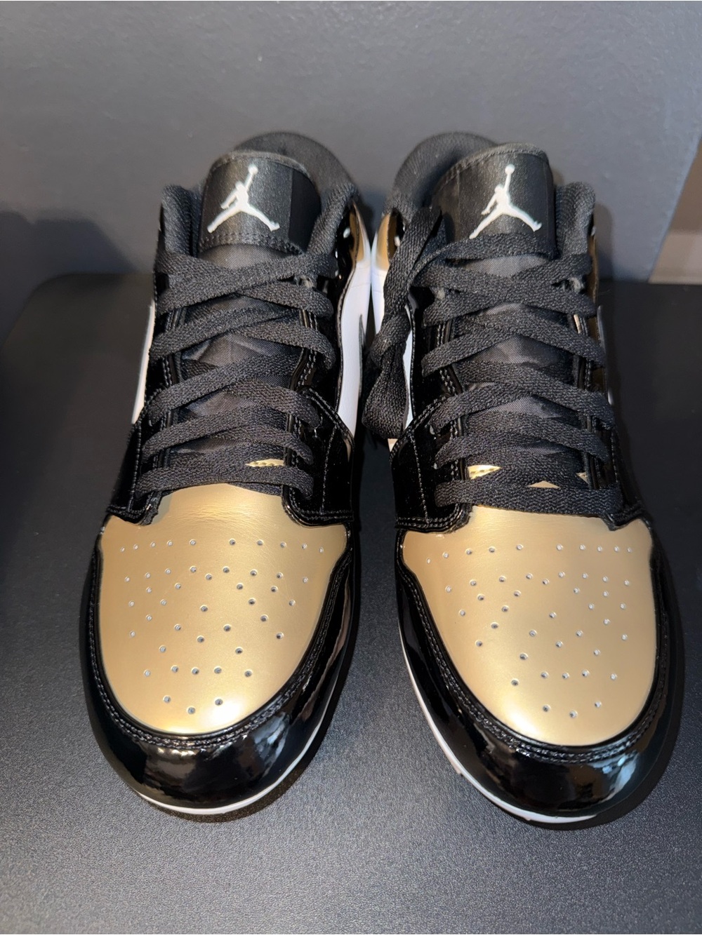 NWOT Air Jordan 1 Low TD Football Cleats Gold Toe Men’s Size 10 Metallic Gold - Picture 3 of 7